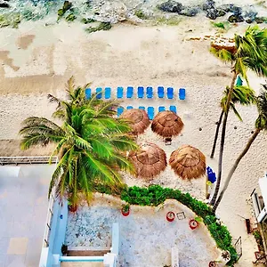 Отель Pelicano - Beachfront